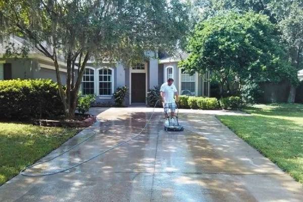 Driveway Pressure Washing in Davenport, FL