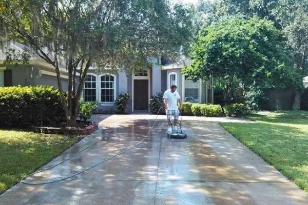 Pressure Washing Services in Davenport, FL